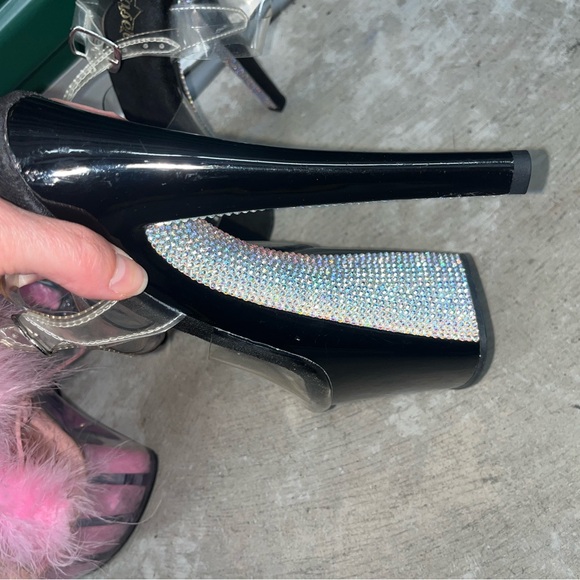 Women's Platform Pleaser Heels - Picture 2 of 10